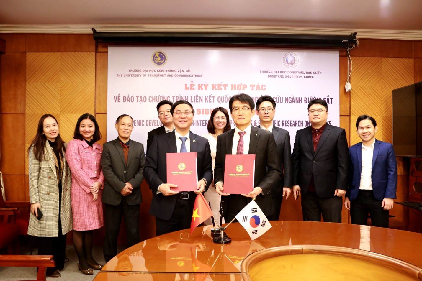 Lễ ký kết hợp tác về đào tạo Chương trình liên kết quốc tế và nghiên cứu ngành Đường sắt với Trường Đại học Dongyang, Hàn Quốc