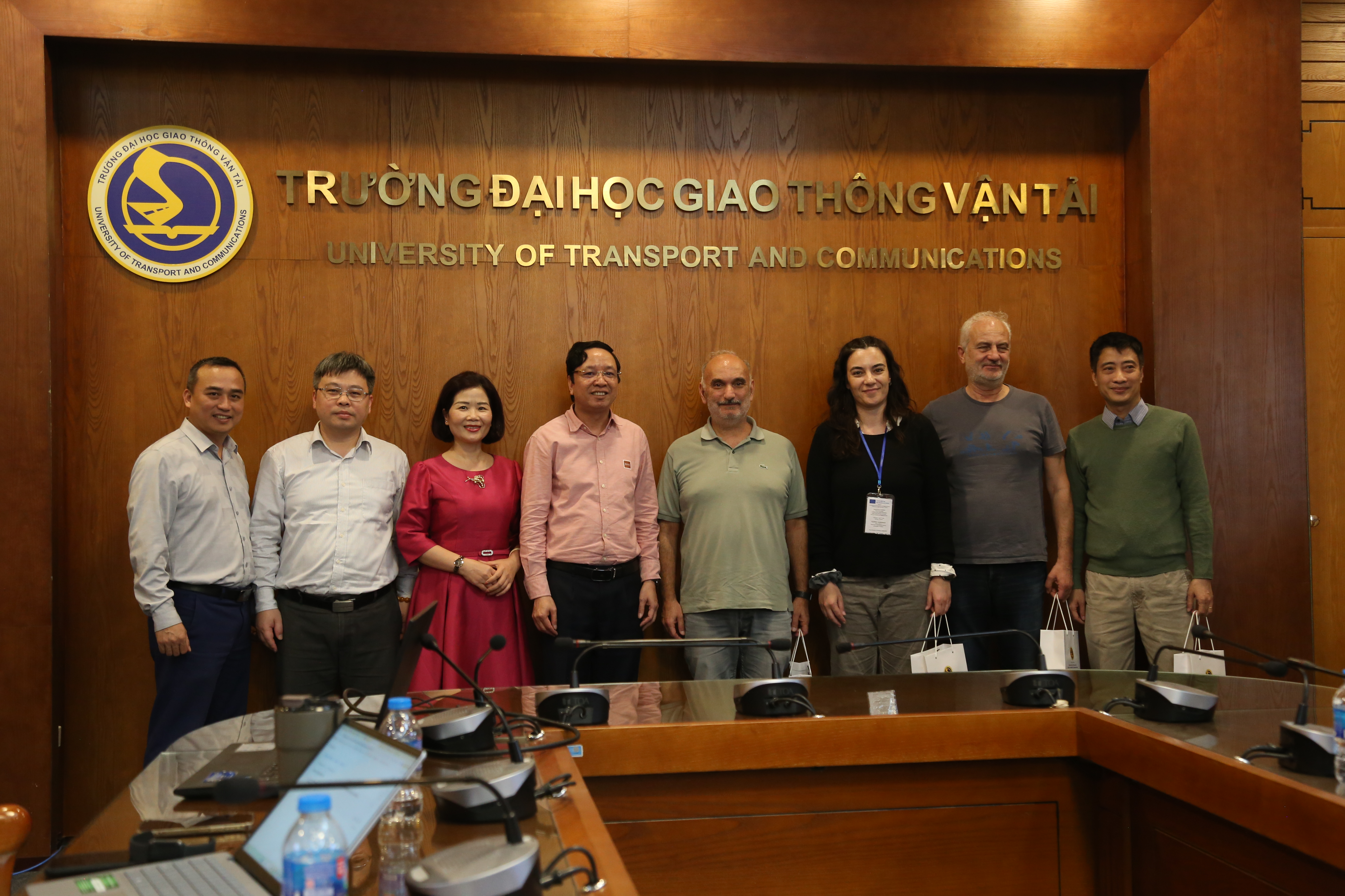 Trường Đại học GTVT tiếp và làm việc với đoàn chuyên gia thuộc dự án ACCEES