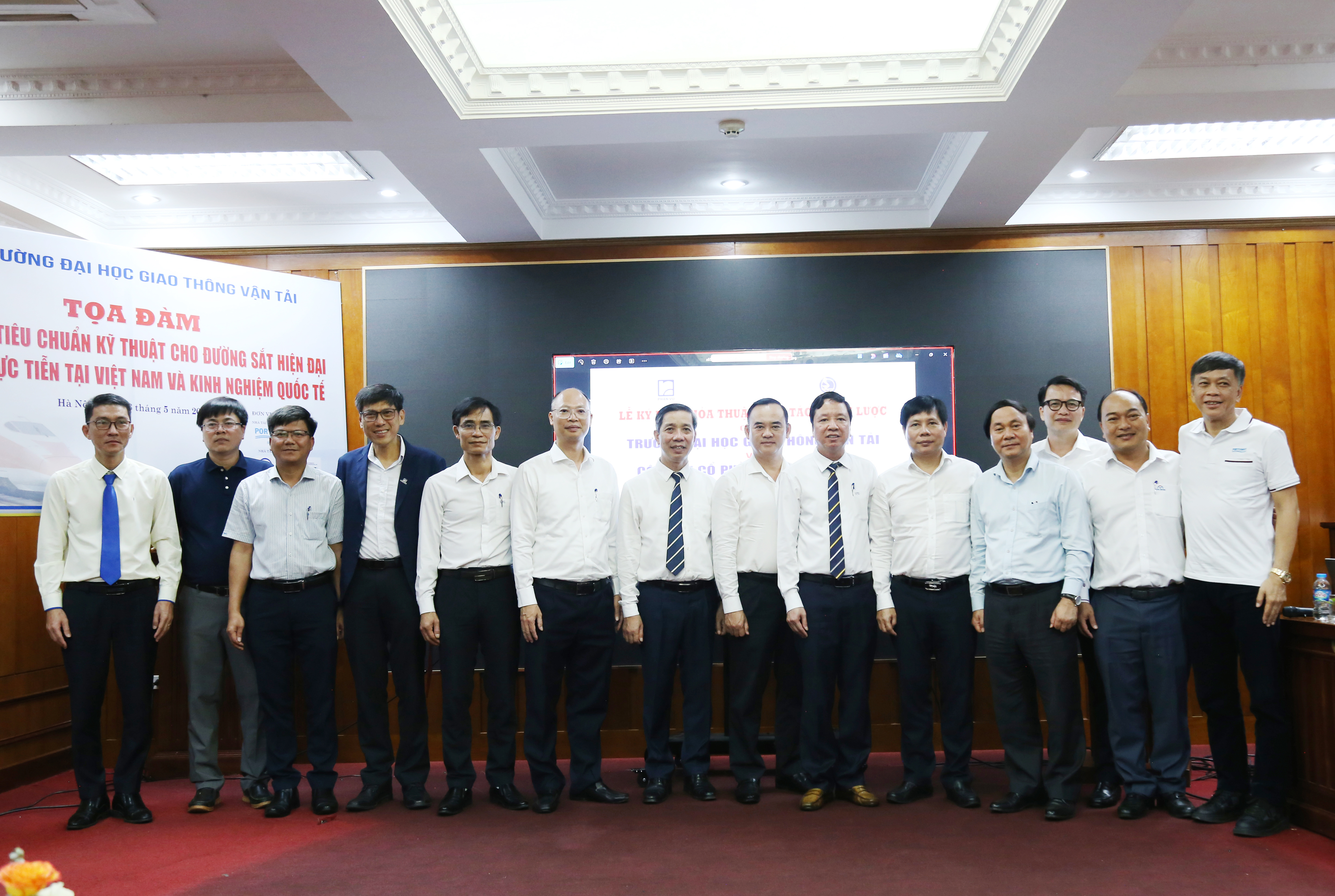 Tọa đàm khoa học chủ đề “Các vấn đề tiêu chuẩn cho đường sắt hiện đại – Nhu cầu thực tiễn của Việt Nam và kinh nghiệm thế giới” 