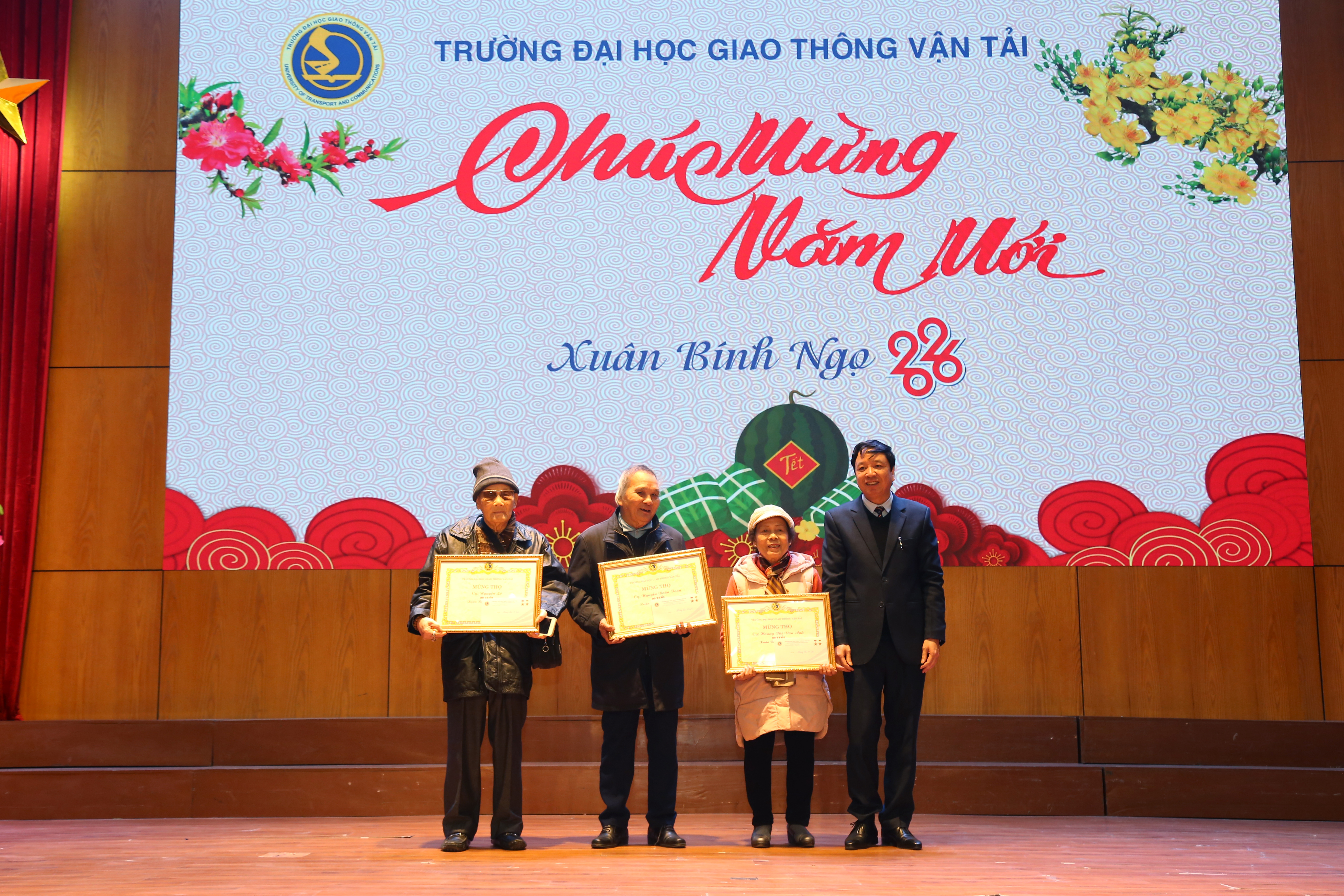 Gặp mặt cán bộ hưu trí Trường Đại học GTVT Xuân Bính Ngọ 2026