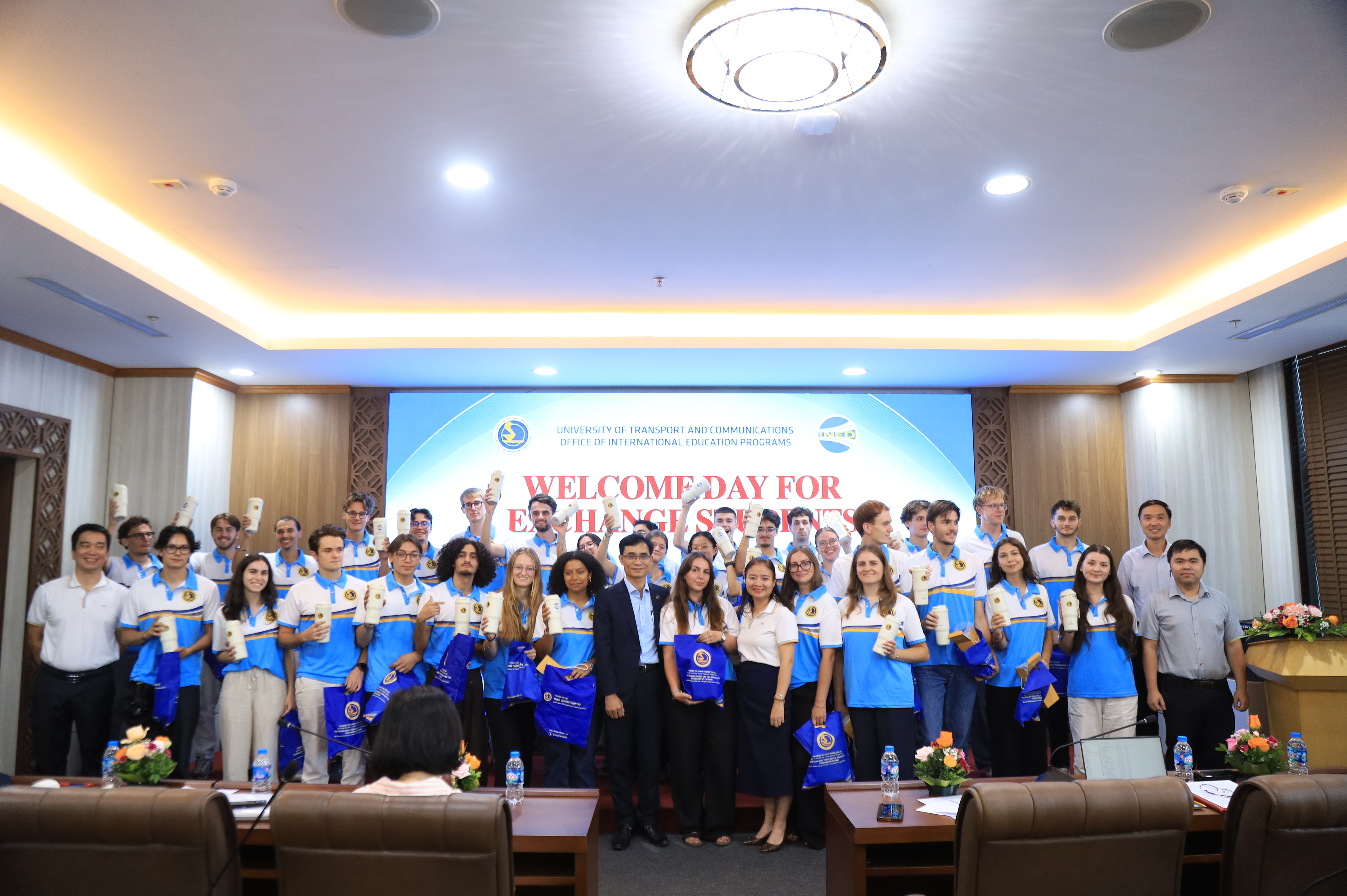 Trường Đại học Giao thông vận tải tổ chức chương trình Welcome Day chào đón sinh viên trao đổi quốc tế 