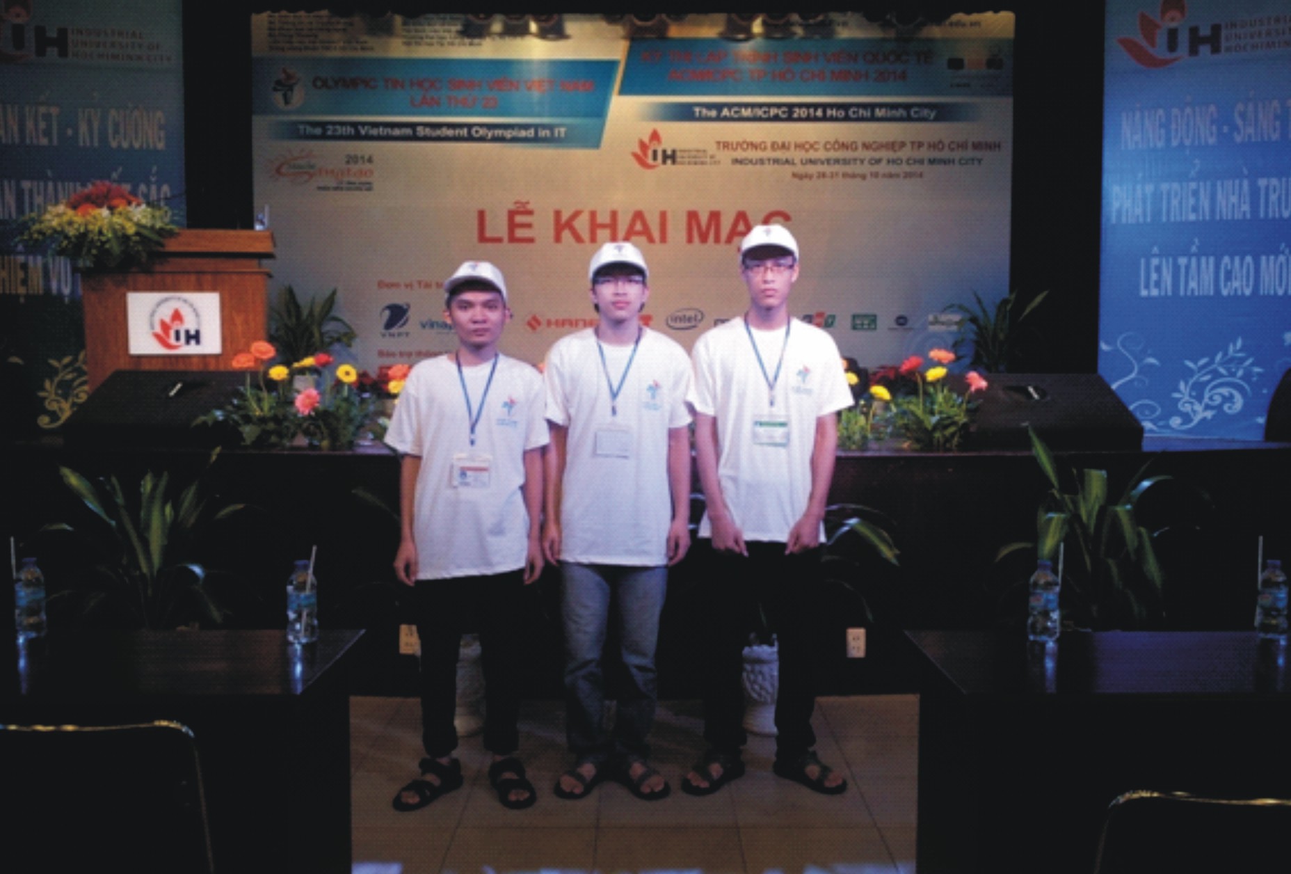 Đội tuyển Olympic tin học SV Trường ĐHGTVT tham dự Olympic Tin học Việt Nam & Kỳ thi lập trình sinh viên quốc tế ACM/ICPC 2014